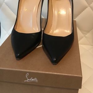 Christian Louboutin Apostrophy Pumps 37.5 (7.5)